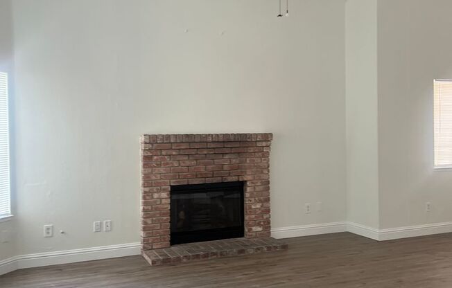 Silver Creek Home in Southwest Bakersfield