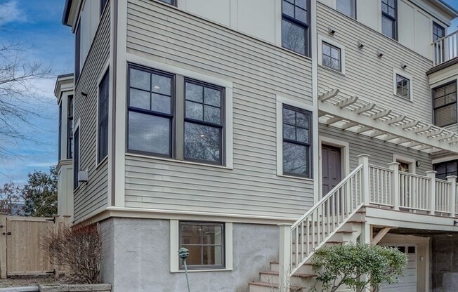 15 VALENTINE ST
