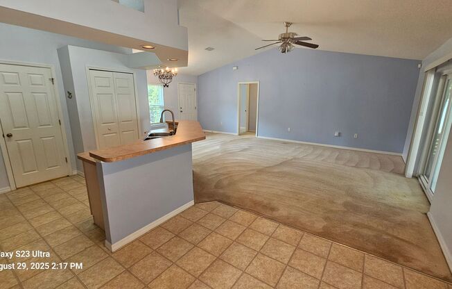 Beautiful 3/2/2 Pool Home on Oversized Lot in Quail Hollow