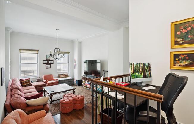 74 E 79 ST