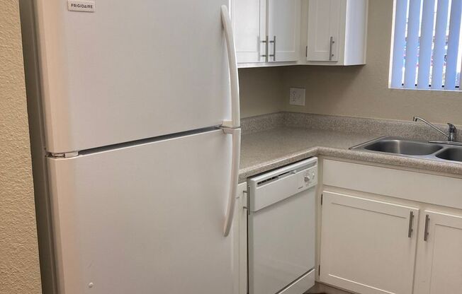 2 beds, 2 baths, 900 sqft, $1,475, Unit 157