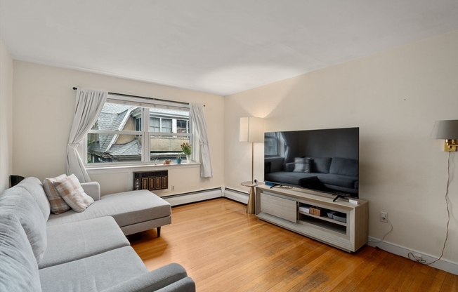 14 Commonwealth Ct #13