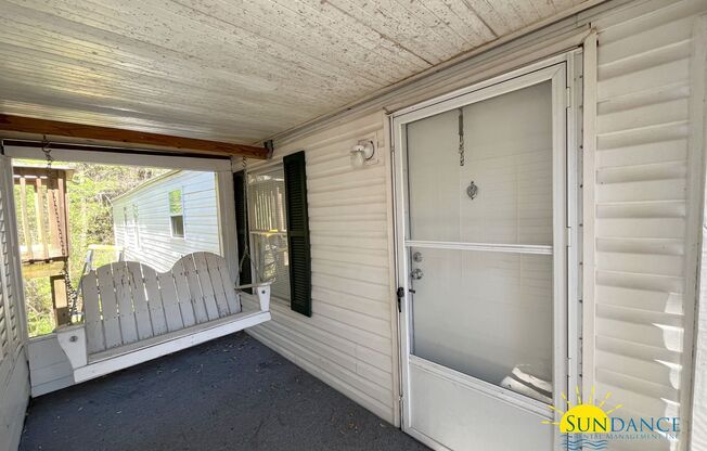 Nice 3 Bedroom Mobile Home in Niceville!