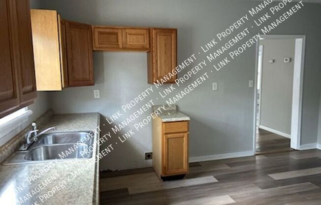 3 beds, 1 bath, $1,195