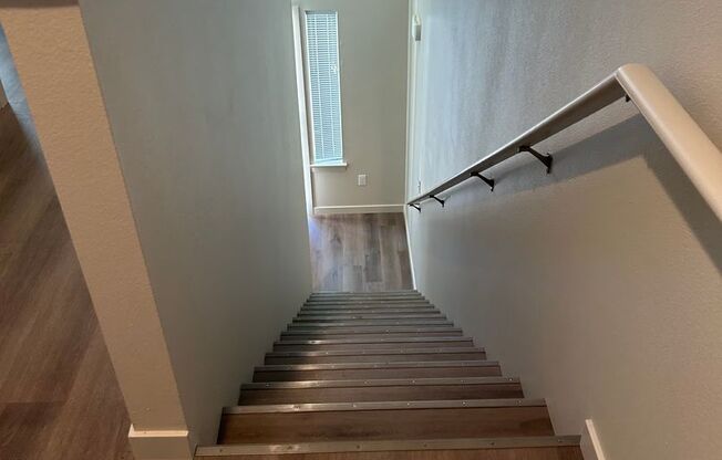 2 beds, 2.5 baths, 1,268 sqft, $1,850, Unit #39