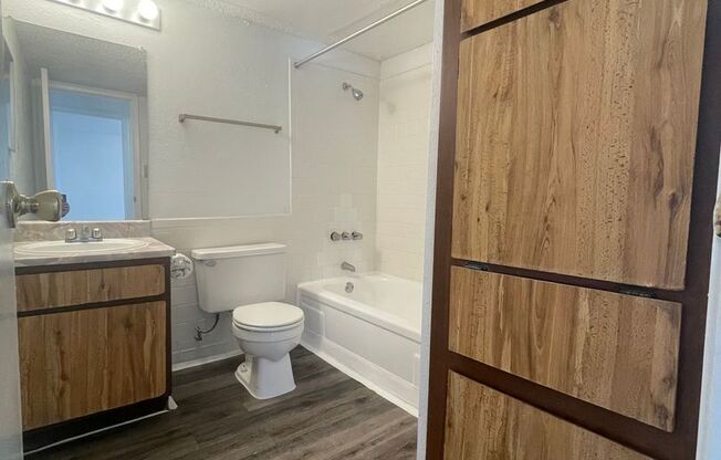 1 bed, 1 bath, 710 sqft, $870, Unit 283