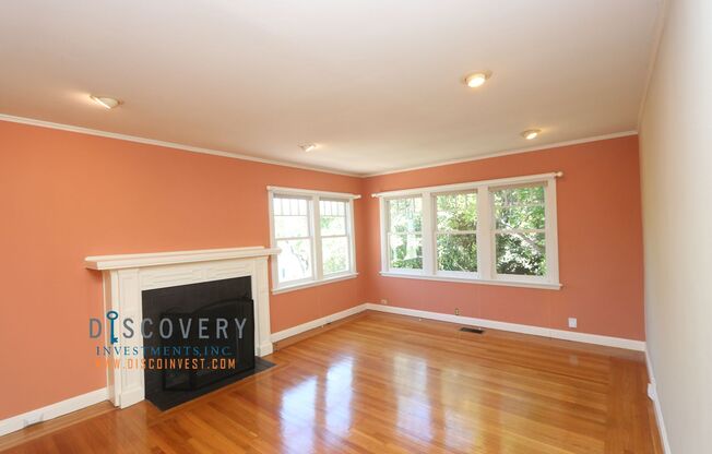 Piedmont Home with Bedroom Suite and Enclosed Yard