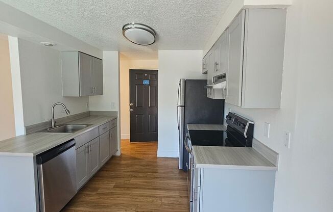 2 beds, 2 baths, 1,070 sqft, $1,725, Unit 06-202