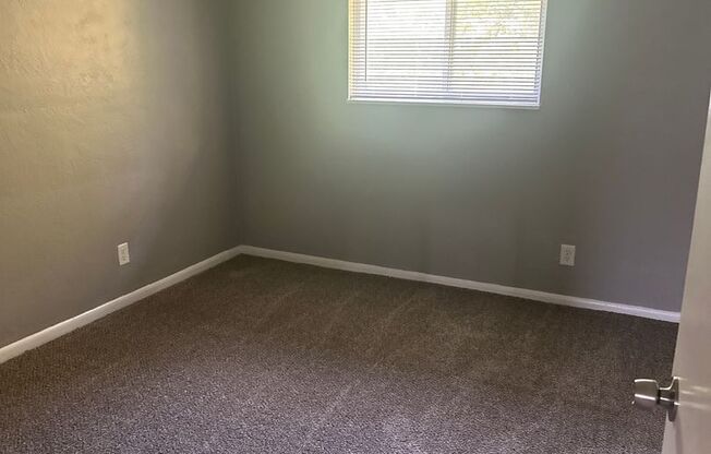 2 beds, 1 bath, 750 sqft, $970, Unit B01 1010 16