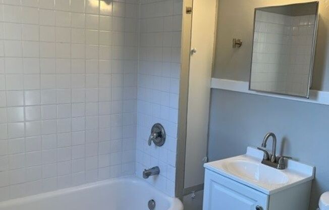 1 bed, 1 bath, $1,350, Unit 2