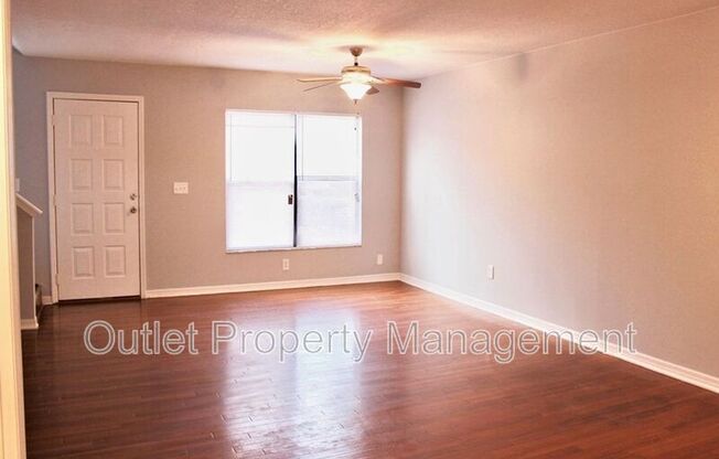 6291 Arlington Court Unit #215