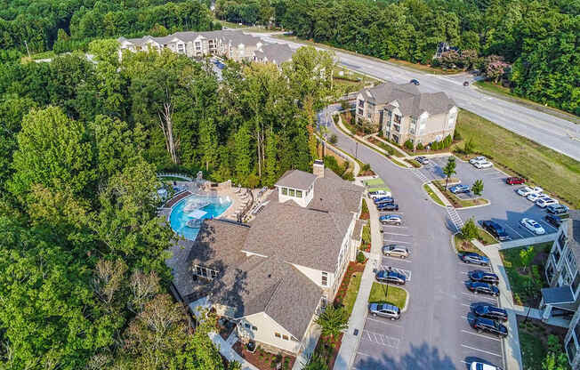 Ideally located near fine dining, shopping and entertainment