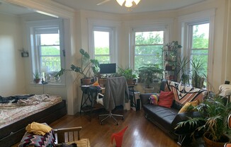 1125 COMMONWEALTH AVE