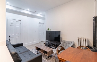 3 beds, 2 baths, 773 sqft, $4,700, Unit 1