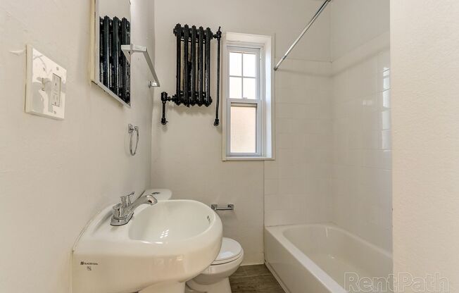2 beds, 1 bath, 635 sqft, $1,313, Unit 408