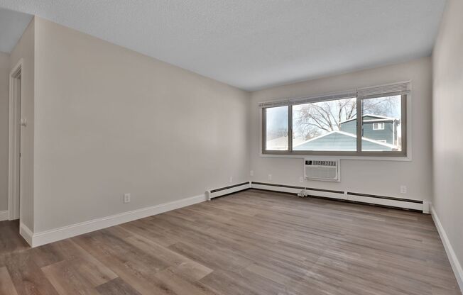 2 beds, 1 bath, $1,685, Unit 111