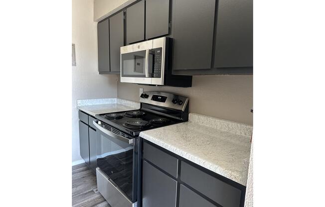 1 bed, 1 bath, 720 sqft, $1,099