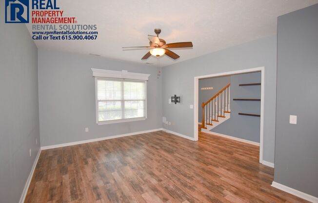 Beautiful 2BR/2.5 BA M'boro townhome close to I-24! Washer and Dryer Included!