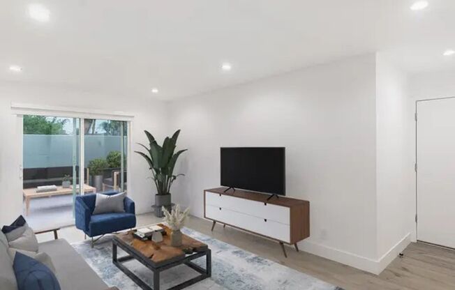 Experience Modern Living: Renovated 1 & 2 Bedroom Homes in Prime Culver City!
