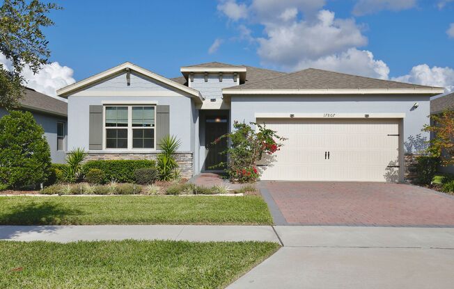 Lovely 4/2 Modern Home with a Fenced Backyard and a Beautiful View in Palms at Serenoa - Clermont!