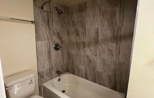 2 beds, 2 baths, 1,017 sqft, $1,975, Unit 1003 G #2A