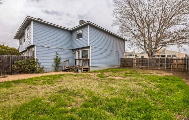 Lago Vista Living | 2 Bed | Private Yard | Lake Access + Amenities