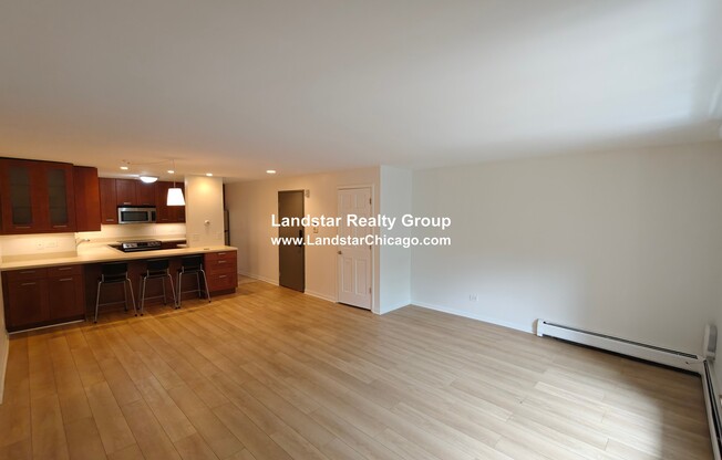 1326 CHICAGO AVE