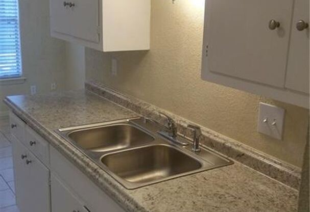 Windsor Park Hills home for lease