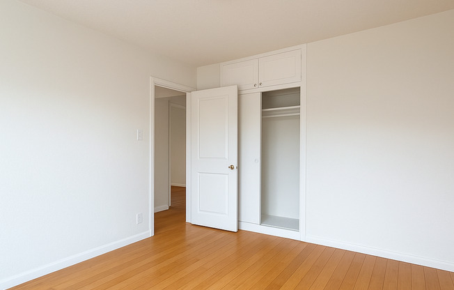 2 beds, 1 bath, $2,250, Unit Unit #5