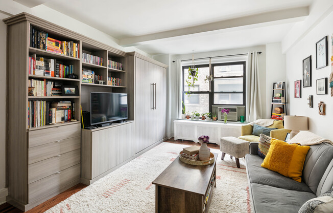 Studio, 1 bath, $3,000, Unit 14E