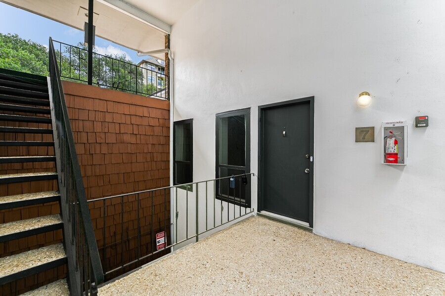 2704 San Pedro Street Unit 12