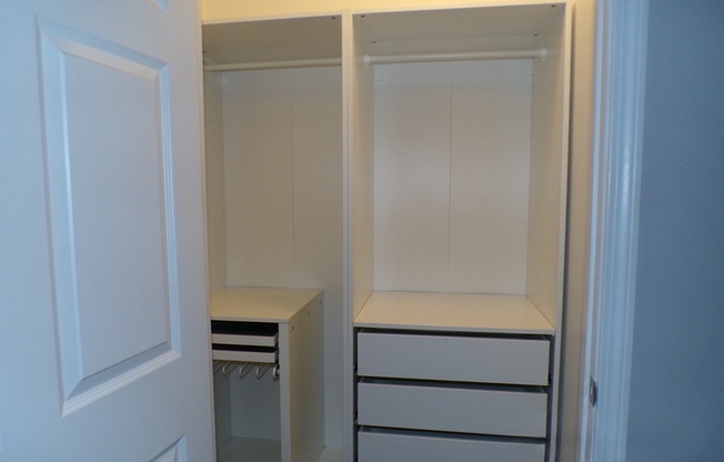 2 beds, 2 baths, 1,231 sqft, $3,100, Unit 214