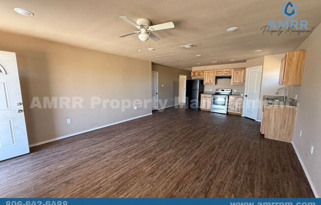 3 beds, 2 baths, $1,100