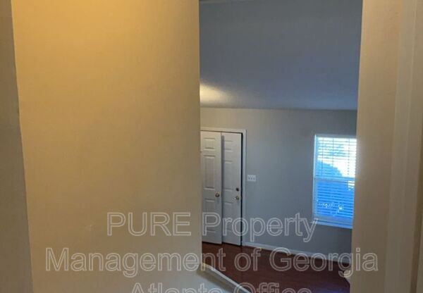 1916 Cheatham Woods Drive SW