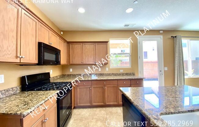 3 beds, 2.5 baths, 1,692 sqft, $2,190