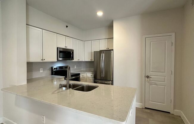 2 beds, 2 baths, $2,250, Unit UNIT 503
