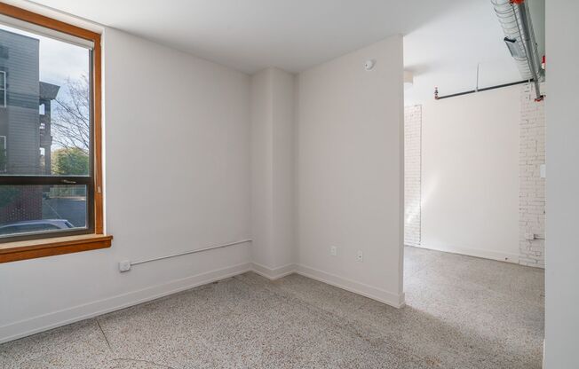 1 bed, 1 bath, $1,200, Unit 875 Michigan Ave Apt. 203