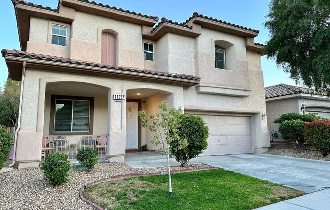 Spacious & Stylish 4-Bed in Summerlin with Balcony Retreat