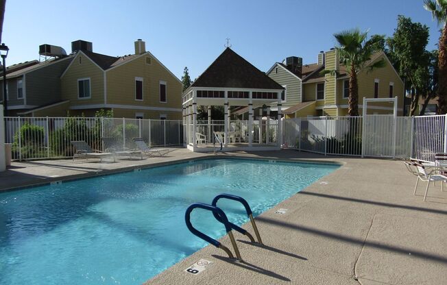 Charming Townhome close to Downtown Chandler
