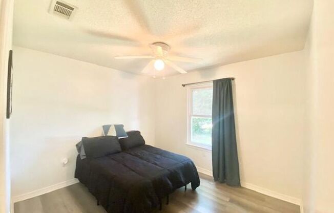 3 beds, 2 baths, $1,850