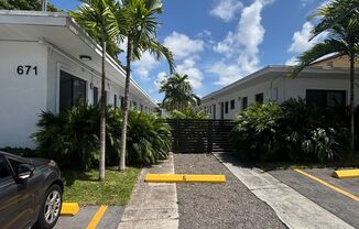 671 SW 7 ST