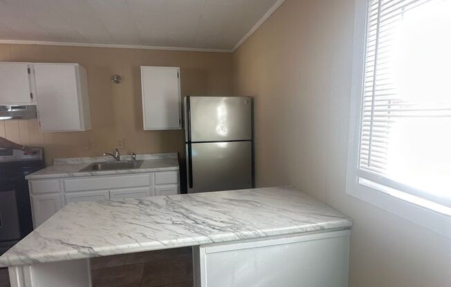 1 bed, 1 bath, $950, Unit 8