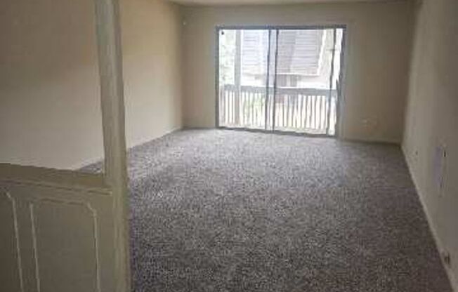 3 beds, 2 baths, 1,300 sqft, $1,100, Unit 204-B