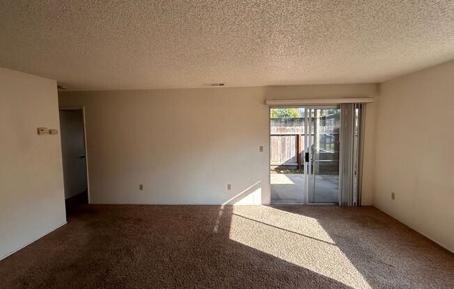 2 beds, 1 bath, $1,850, Unit Unit C