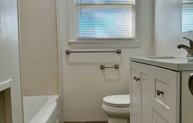 3 beds, 1 bath, $1,075