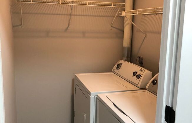 3 beds, 2 baths, 1,300 sqft, $1,749, Unit 5924