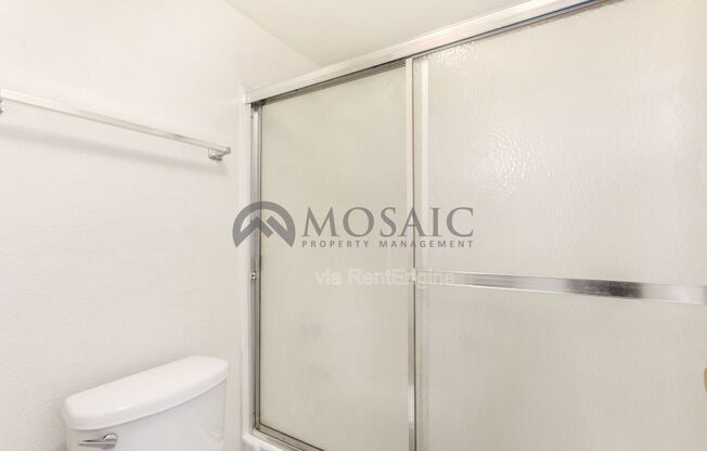 2 beds, 2 baths, 846 sqft, $995, Unit 274