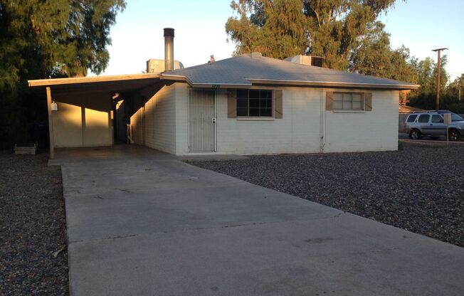**Bright & Connected 1-Bed in Central Tempe**