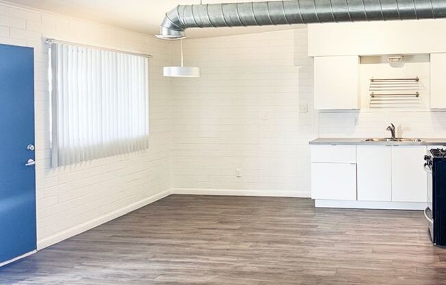 2 beds, 1 bath, $999, Unit 87
