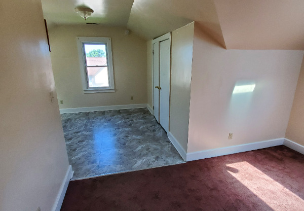 3746 W 39 ST